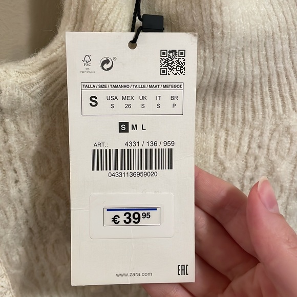 ✨NWT✨ Ruffled High Collar Knit Sweater - Picture 5 of 6